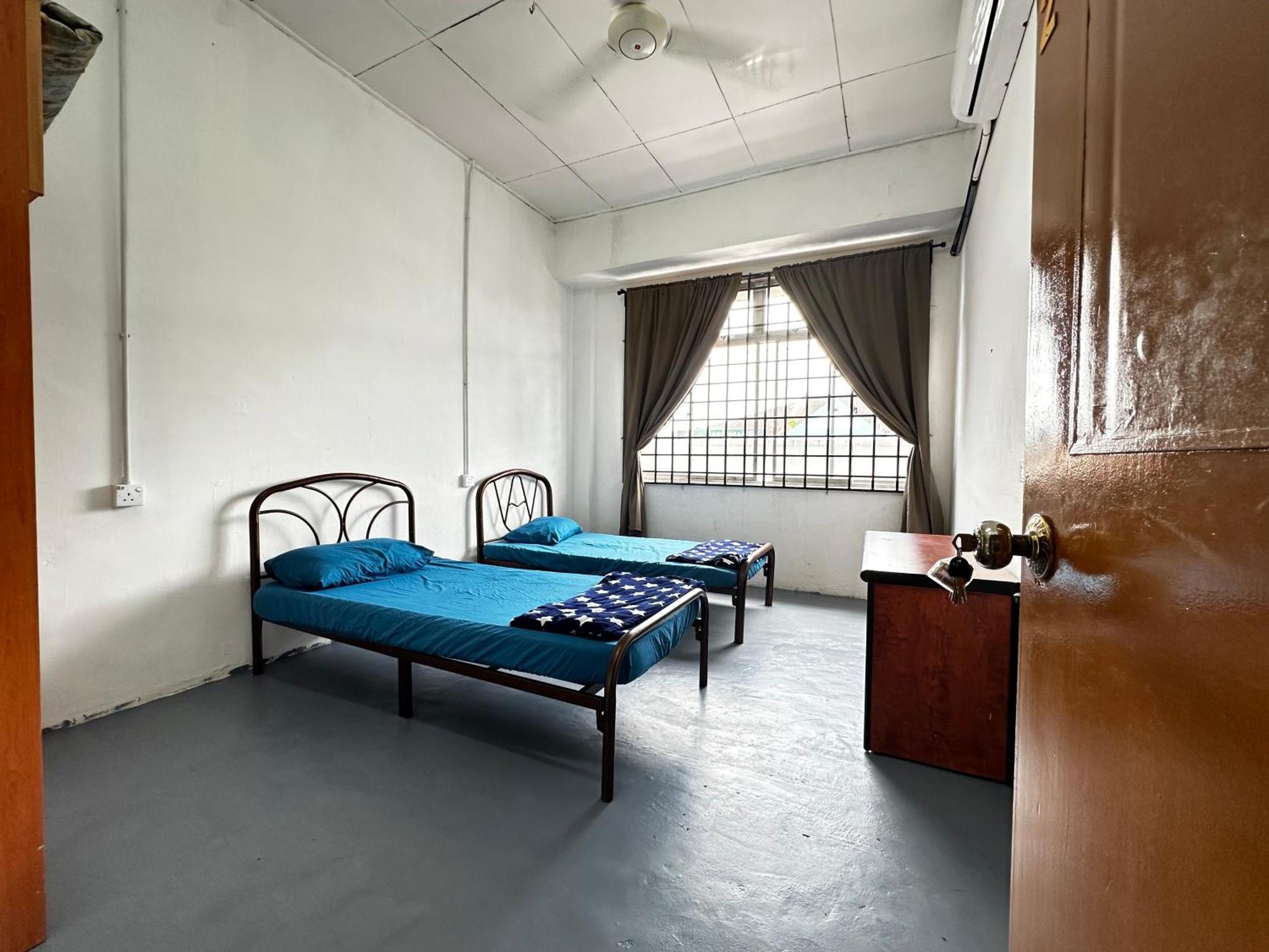 Jiaxin Dormitory - Puteri Wangsa 家馨旅舍 Ulu Tiram Exterior photo