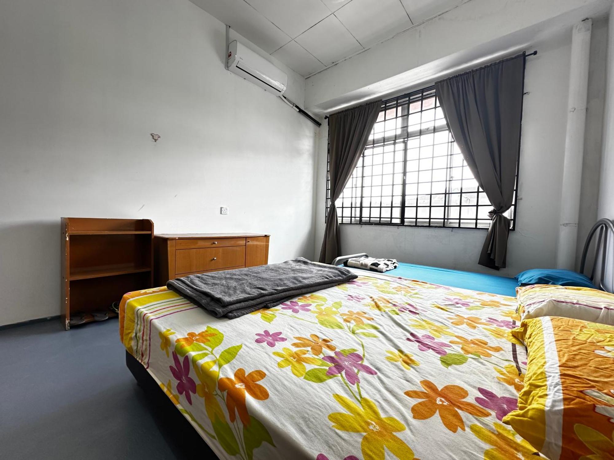 Jiaxin Dormitory - Puteri Wangsa 家馨旅舍 Ulu Tiram Exterior photo