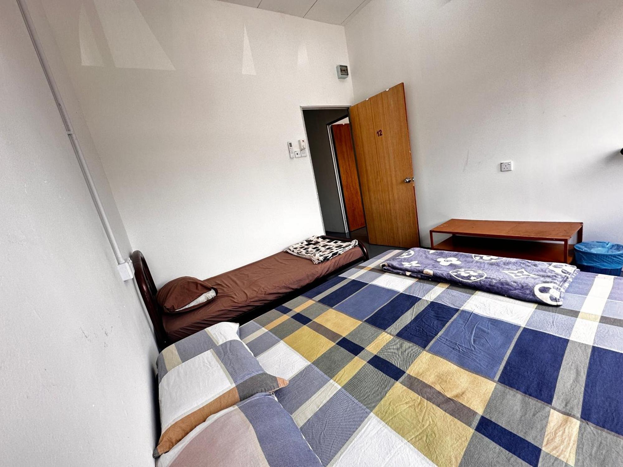 Jiaxin Dormitory - Puteri Wangsa 家馨旅舍 Ulu Tiram Exterior photo